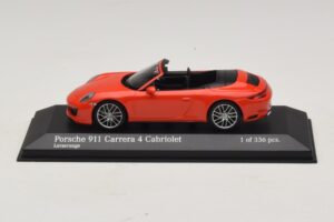Porsche 911 991.2 Carrera 4 Descapotable Naranja Minichamps 1:43 410067231 Metal