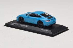 Porsche 911 991.2 Carrera 4 GTS Miami Blue Minichamps 1:43 410067322 Metal - imagen 3 de 5