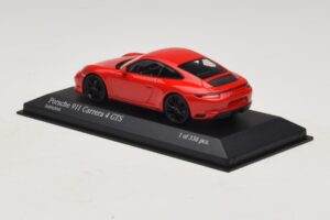 Porsche 911 991.2 Carrera 4 GTS Rojo Minichamps 1:43 410067320 Metal - imagen 3 de 5