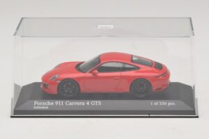 Porsche 911 991.2 Carrera 4 GTS Rojo Minichamps 1:43 410067320 Metal - imagen 4 de 5
