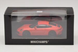 Porsche 911 991.2 Carrera 4 GTS Naranja Minichamps 1:43 410067321 Metal - imagen 5 de 5