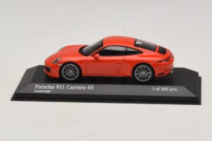 Porsche 911 991.2 Carrera 4S Naranja Minichamps 1:43 410067241 Metal