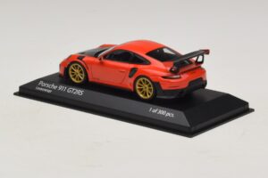 Porsche 911 991.2 GT2 RS Naranja Minichamps 1:43 410067229 Metal - imagen 3 de 5