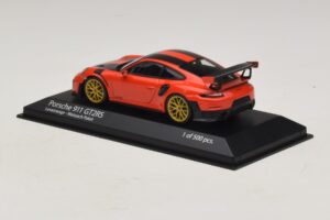 Porsche 911 991.2 GT2 RS Weissach Package Naranja Minichamps 1:43 410067224 Metal - imagen 3 de 5