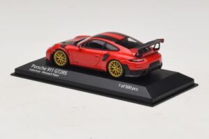Porsche 911 991.2 GT2 RS Weissach Package Rojo Minichamps 1:43 410067221 Metal - imagen 3 de 5