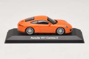 Porsche 911 991 Carrera S Naranja Maxichamps 1:43 940060221 Metal