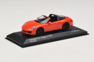 Porsche 911 991 Targa 4 GTS Naranja Minichamps 1:43 410067341 Metal - imagen 2 de 5