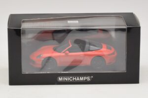 Porsche 911 991 Targa 4 GTS Naranja Minichamps 1:43 410067341 Metal - imagen 5 de 5