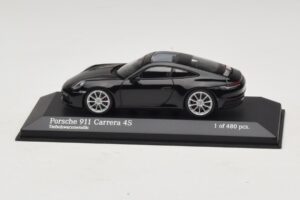 Porsche 911 992 Carrera 4S Negro Metalizado Minichamps 1:43 410069320 Metal