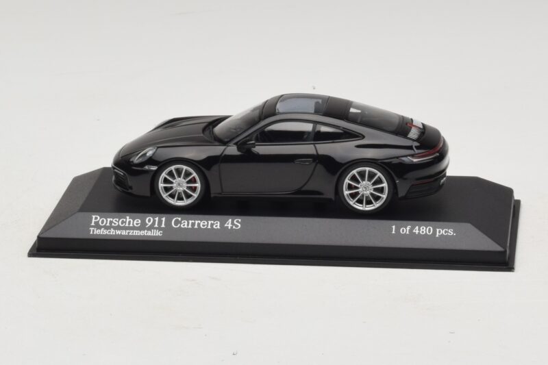 Porsche 911 992 Carrera 4S Negro Metalizado Minichamps 1:43 410069320 Metal