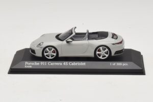 Porsche 911 992 Carrera 4S Descapotable Gris Minichamps 1:43 410069331 Metal