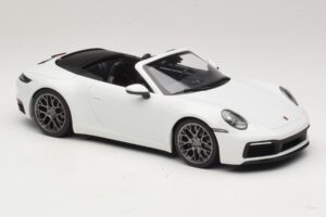 Porsche 911 992 Carrera 4S Descapotable Blanco Minichamps 1:18 155067330 Metal - imagen 4 de 6
