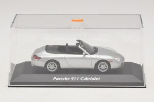 Porsche 911 996 Descapotable Plata Maxichamps 1:43 940061031 Metal - imagen 4 de 5