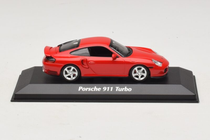 Porsche 911 996 Turbo Rojo Maxichamps 1:43 940069300 Metal