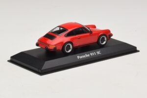 Porsche 911 SC Rojo Maxichamps 1:43 940062021 Metal - imagen 2 de 5