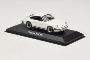 Porsche 911 SC Blanco Maxichamps 1:43 940062020 Metal - imagen 3 de 5