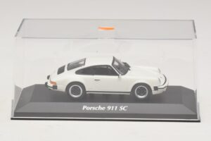 Porsche 911 SC Blanco Maxichamps 1:43 940062020 Metal - imagen 4 de 5