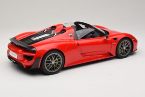 Porsche 918 Spyder Weissach Package Guards Red AUTOart 1:12 12122 Metal - imagen 3 de 8