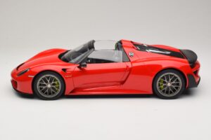 Porsche 918 Spyder Weissach Package Guards Red AUTOart 1:12 12122 Metal - imagen 4 de 8