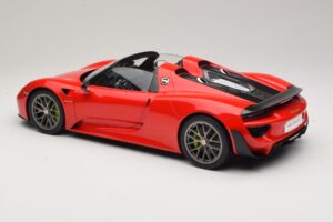 Porsche 918 Spyder Weissach Package Guards Red AUTOart 1:12 12122 Metal - imagen 7 de 8