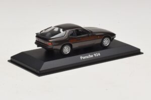 Porsche 924 Marrón Metalizado Maxichamps 1:43 940062121 Metal - imagen 2 de 5