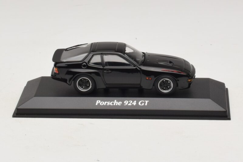 Porsche 924 GT Negro Maxichamps 1:43 940066124 Metal