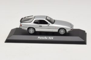 Porsche 924 Plata Maxichamps 1:43 940062120 Metal