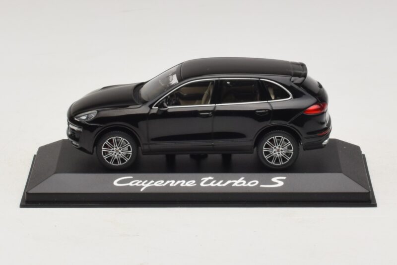 Porsche Cayenne 958 Turbo S Negro Minichamps 1:43 WAP0200220E Metal
