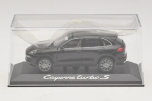 Porsche Cayenne 958 Turbo S Negro Minichamps 1:43 WAP0200220E Metal - imagen 4 de 5