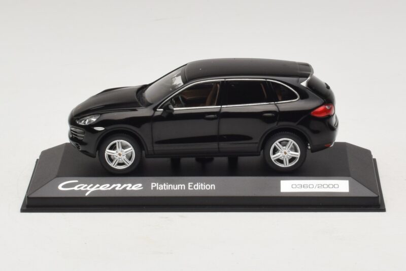 Porsche Cayenne 9PA Edición Platino Negro Minichamps 1:43 WAP0200160E Metal