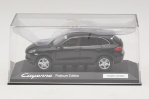 Porsche Cayenne 9PA Edición Platino Negro Minichamps 1:43 WAP0200160E Metal - imagen 4 de 5