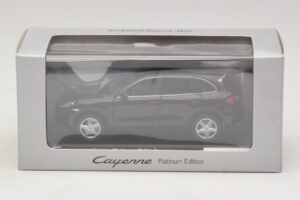 Porsche Cayenne 9PA Edición Platino Negro Minichamps 1:43 WAP0200160E Metal - imagen 5 de 5