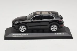 Porsche Cayenne Negro Metalizado Minichamps 1:43 410066301 Metal