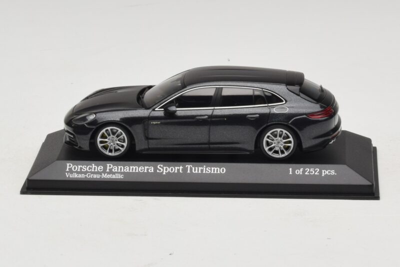 Porsche Panamera 971 4 E-Hybrid Sport Turismo Gris Minichamps 1:43 410066112 Metal