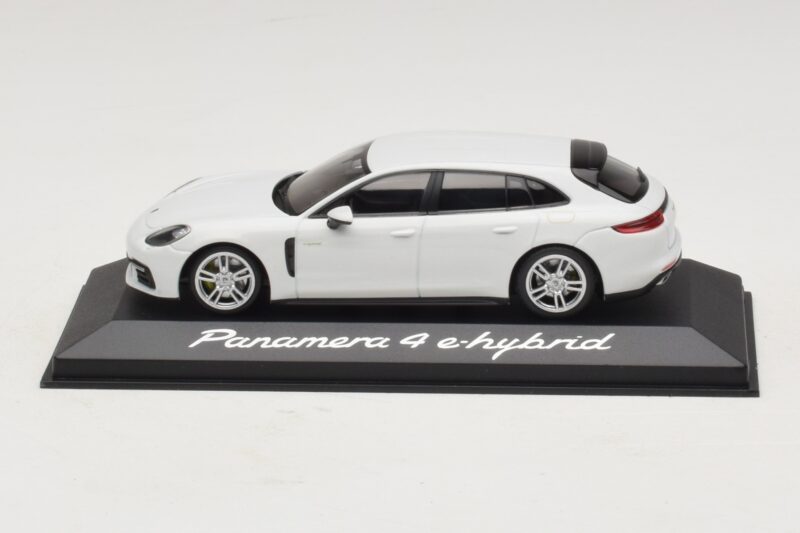 Porsche Panamera 971 4 E-Hybrid Blanco Minichamps 1:43 WAP0207620H Metal