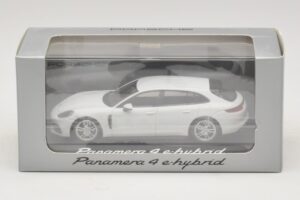 Porsche Panamera 971 4 E-Hybrid Blanco Minichamps 1:43 WAP0207620H Metal - imagen 5 de 5