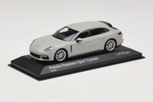 Porsche Panamera 971 Sport Turismo 4E-Hybrid Gris Minichamps 1:43 410066114 Metal - imagen 2 de 5