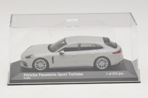 Porsche Panamera 971 Sport Turismo 4E-Hybrid Gris Minichamps 1:43 410066114 Metal - imagen 4 de 5