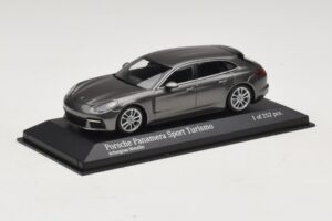 Porsche Panamera 971 Sport Turismo 4S Gris Minichamps 1:43 410066111 Metal - imagen 2 de 5