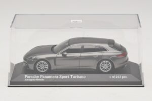 Porsche Panamera 971 Sport Turismo 4S Gris Minichamps 1:43 410066111 Metal - imagen 4 de 5