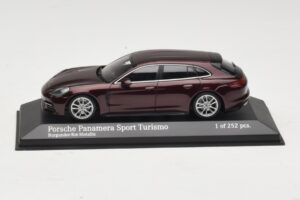 Porsche Panamera 971 Sport Turismo 4S Rojo Minichamps 1:43 410066110 Metal