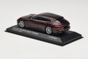 Porsche Panamera 971 Sport Turismo 4S Rojo Minichamps 1:43 410066110 Metal - imagen 3 de 5