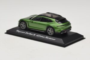 Porsche Taycan Turbo S Cross Turismo Verde Minichamps 1:43 WAP0207830M003 Metal - imagen 3 de 5