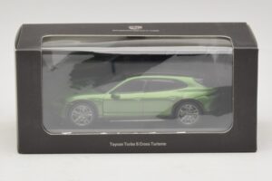 Porsche Taycan Turbo S Cross Turismo Verde Minichamps 1:43 WAP0207830M003 Metal - imagen 5 de 5