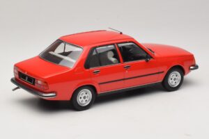 Renault 18 Rojo MCG 1:18 MCG18595 Metal - imagen 2 de 6