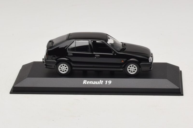 Renault 19 Negro Maxichamps 1:43 940113701 Metal