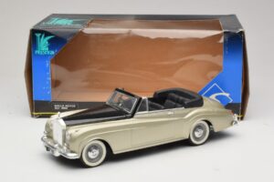 Rolls-Royce Silver Cloud II Plata Solido 1:18 8006 Metal - imagen 6 de 6