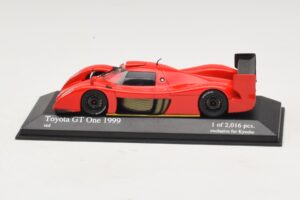Toyota GT-One TS020 Street Rojo Minichamps 1:43 433991603 Metal