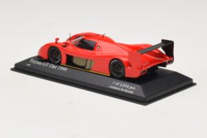 Toyota GT-One TS020 Street Rojo Minichamps 1:43 433991603 Metal - imagen 3 de 5