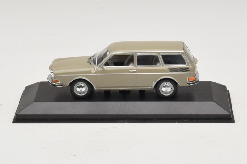 Volkswagen 411 LE Variant Savanna Beige Minichamps 1:43 400051114 Metal